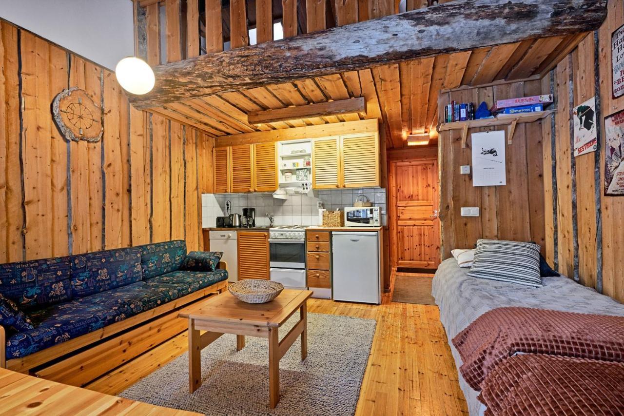 Ski-Inn Kelohuoneisto Pyhaetunturissa ペルコセンニエミ エクステリア 写真