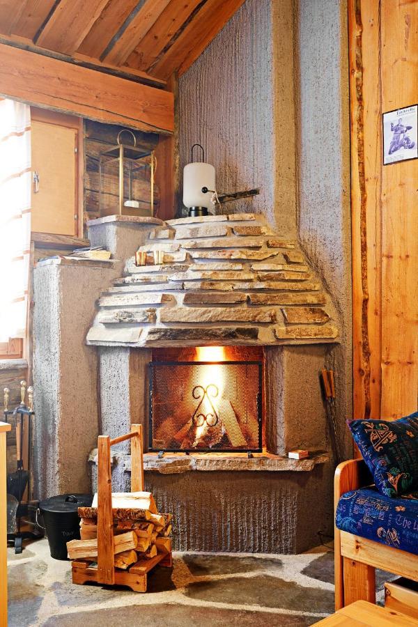 Ski-Inn Kelohuoneisto Pyhaetunturissa ペルコセンニエミ エクステリア 写真